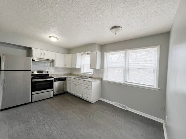 Photo - AVAILABLE SOON: Charming 3-Bedroom Home in Grandview!