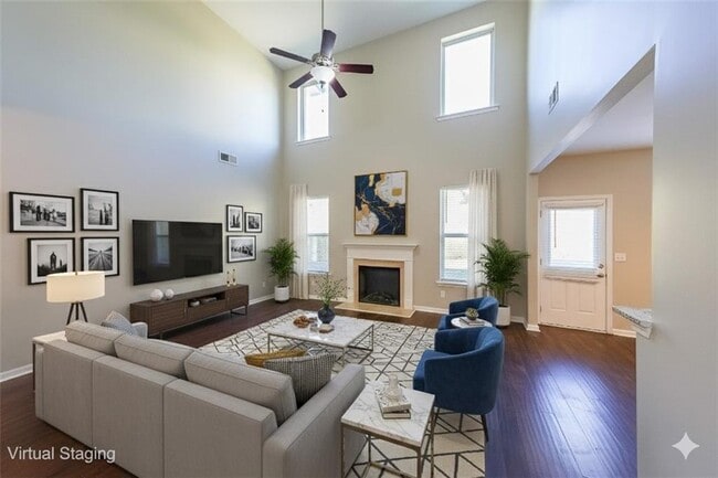 Photo - 819 Still Hill Ln SE