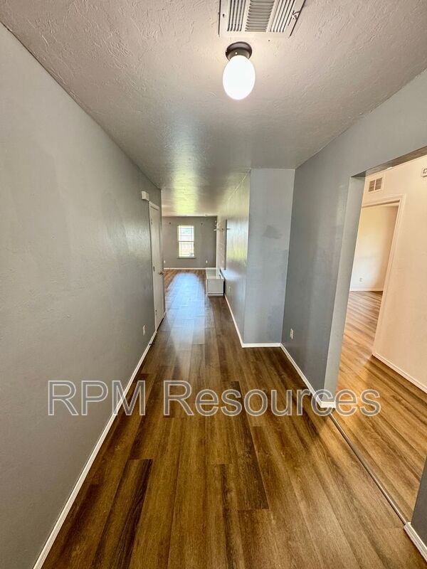 Photo - 7404 Park Meadow Dr