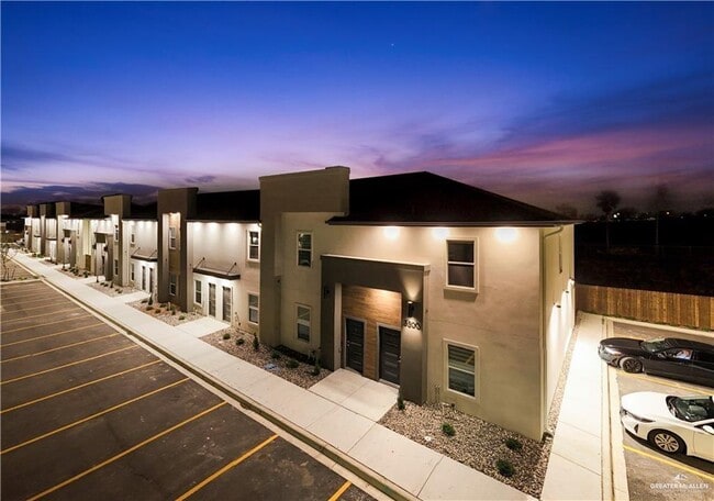 Building Photo - 20 Vanessa Ln