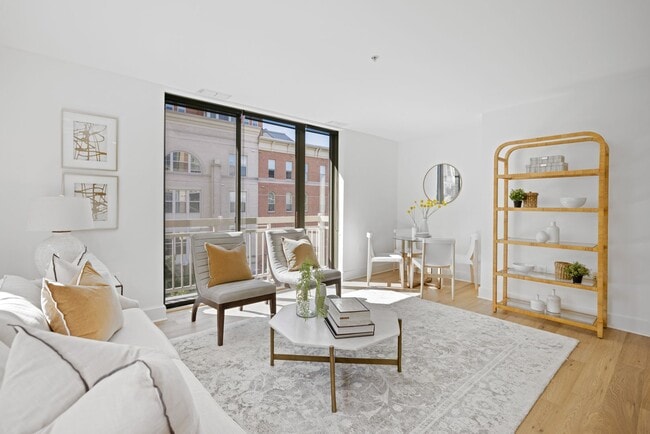 Photo - The Hartford | 2 Bed | 2 Bath | 1,100 Sf | 1 Private Balcony | 1 Garage Parking Unidad 312