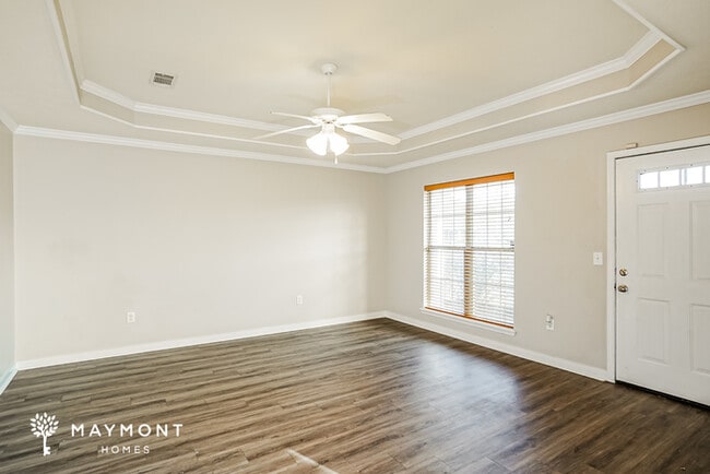 Photo - 121 Cedar Spring Cir