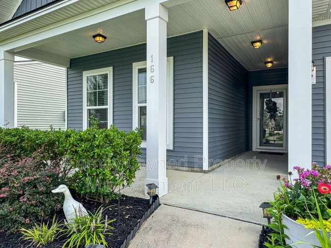 Photo - 166 Hayworth Rd