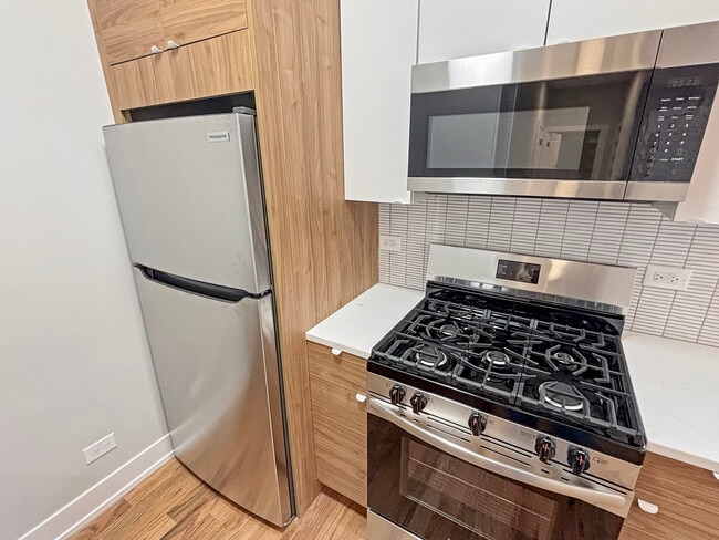 Photo - 2127 W 18th St Unit 2F