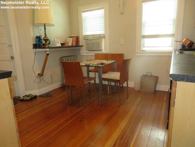 Photo - 95 Frederick Ave Unidad 1