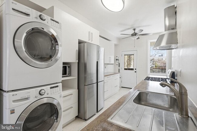 Photo - 707 15th St NE