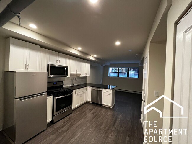 Photo - 720 W Grace St Unit 3S