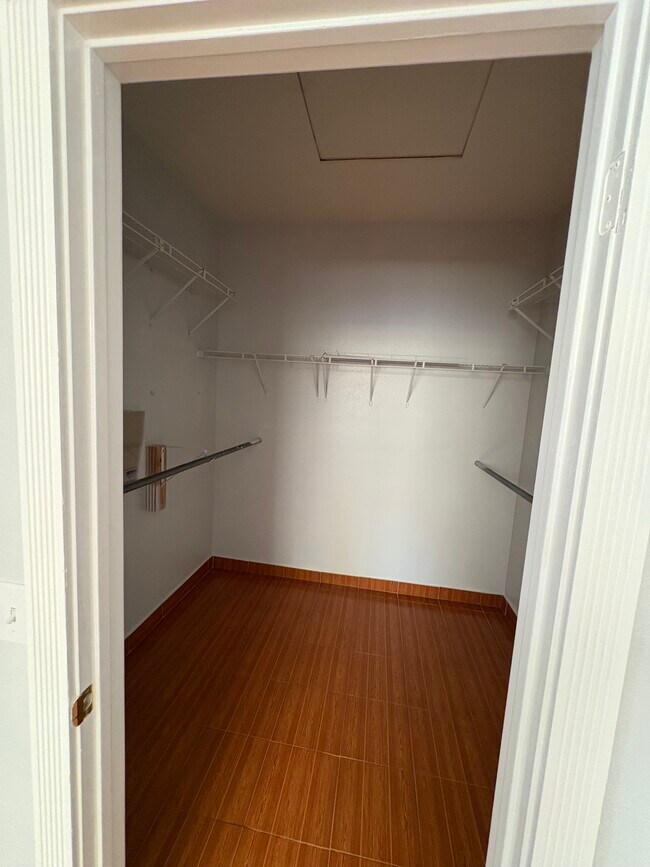 Photo - 1312 Holguin St