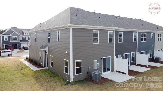 Photo - 785 Earhart St NW