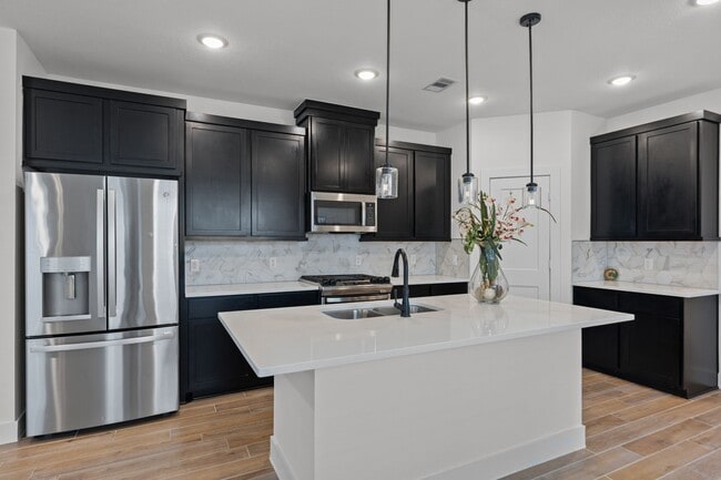 Building Photo - 10031 Crescendo Way