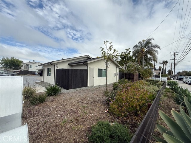 Building Photo - 600 Hamilton St Unit A