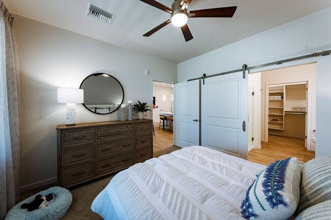 J1 Summit Flat Primary Bedroom