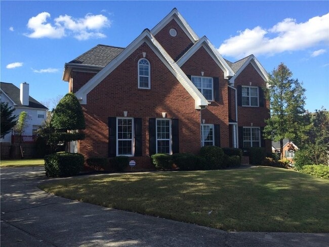 Building Photo - 2828 Oglethorpe Run Square