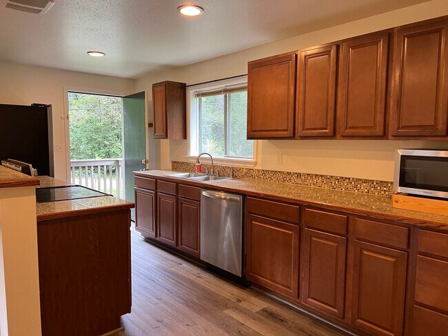 Photo - 19704 44th St SE Unidad A