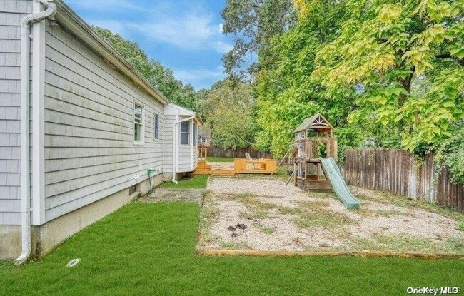 Photo - 6 Willow St