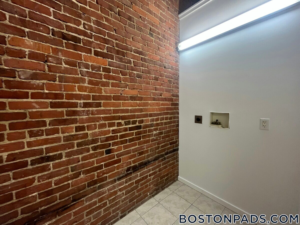 Photo - 254 Friend St Unit 1