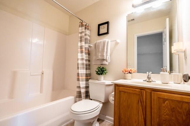 University Suites: Off-Campus Community