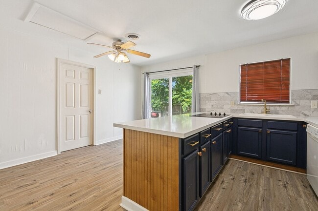 Photo - Cozy Oasis in Metairie: Your Dream Home Aw...
