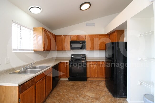 Photo - 1224 E Huntington Dr