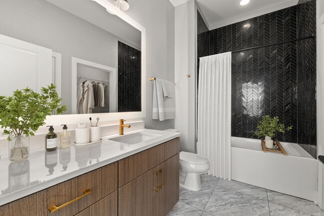 Broadstone West End apartments — community photo