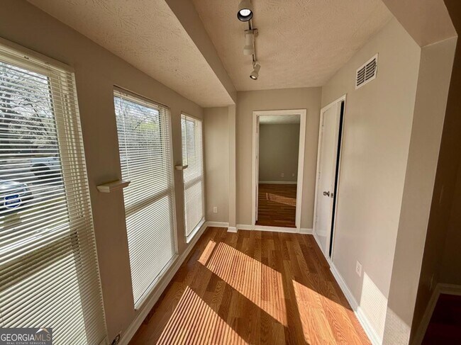 Photo - 4267 Parkview Ct