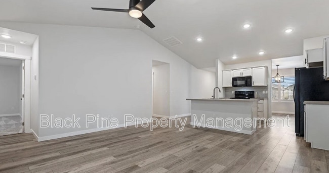 Photo - 3949 N Amberwood Ave