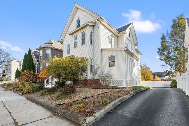 Photo - 100 Medford St