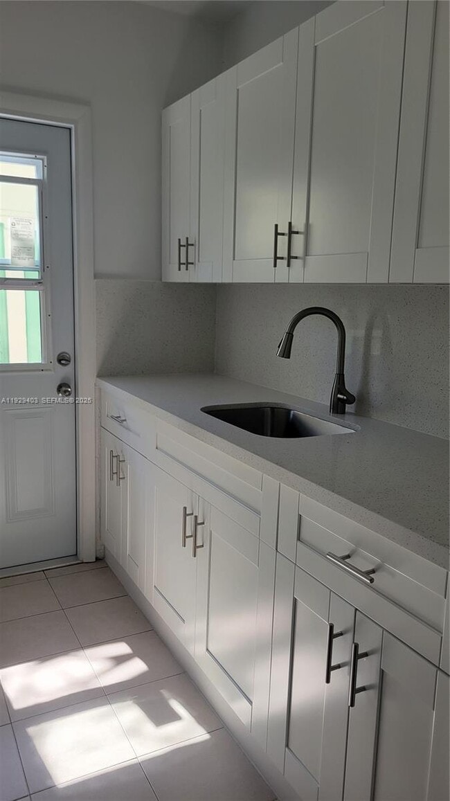 Building Photo - 655 Meridian Ave Unit 4