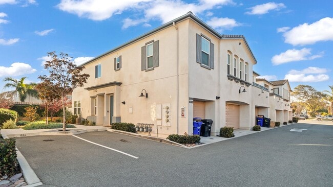 Photo - 2BR Townhouse in Imperial Beach with Washer/Dryer and Garage!