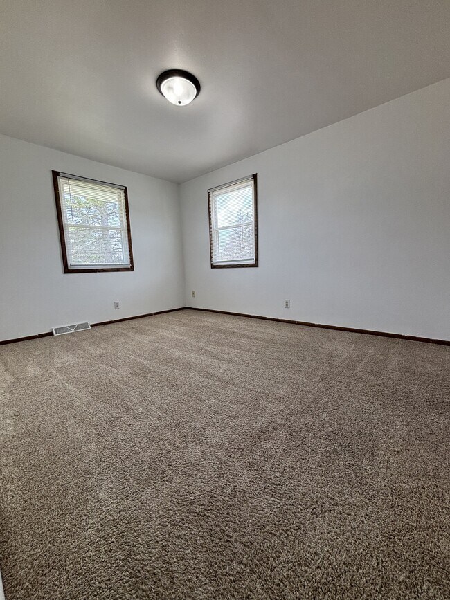 Photo - N169W20170 Georgetown Dr