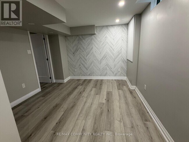 Photo - 24 Mayflower St