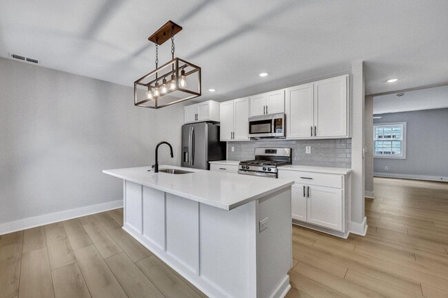 Photo - 90 Hanover St Unit B