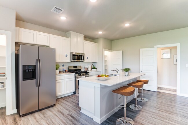 Photo - Lakewood Manor