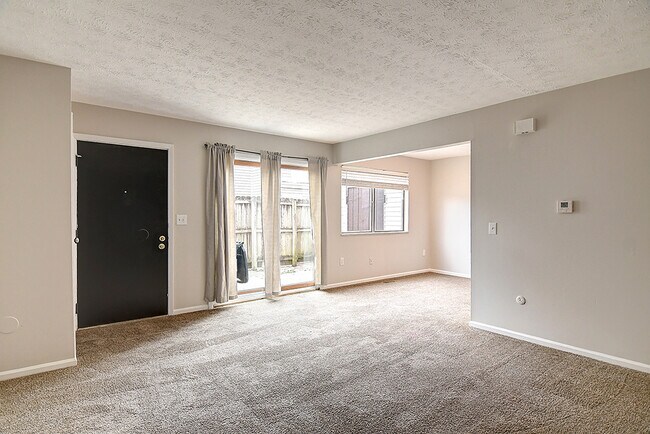 Photo - 403 Coventry Pl