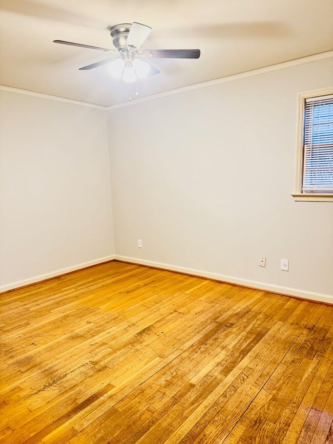 Photo - 3 Bed 1.5 Bath Home In Morningview *** Call 334-366-9198 to Schedule a Self Tour!