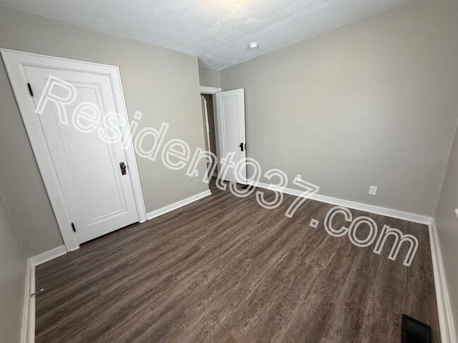 Photo - Updated 3 bed 1 bath home
