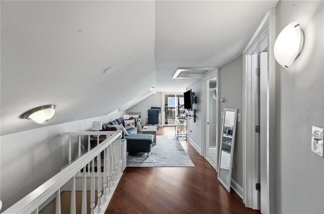 Photo - 19 Howard St Unit 3