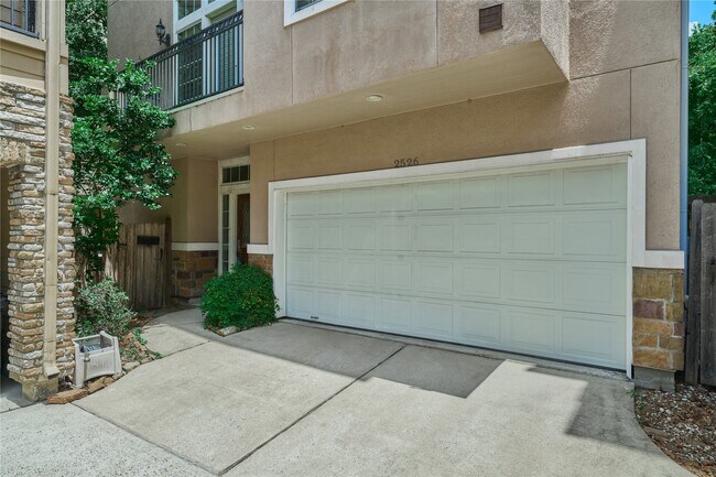 Photo - 2526 Bevis St