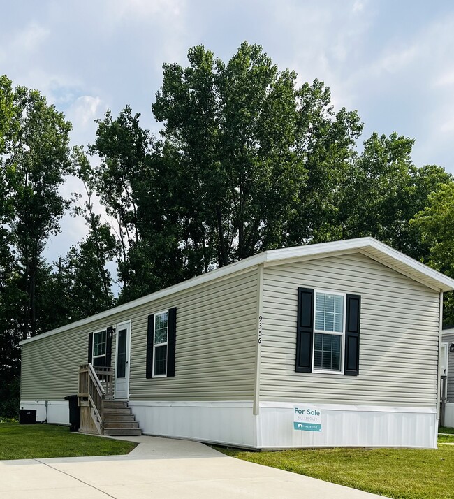 Photo - 9356 River Dr