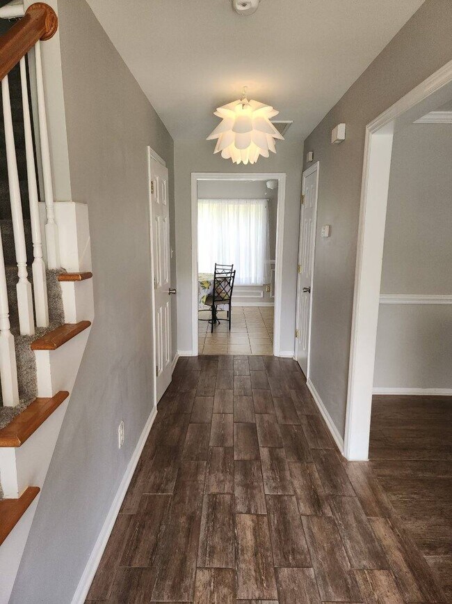 Photo - 4904 Robinwood Rd