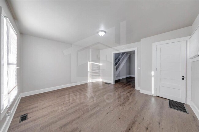 Photo - 622 N Mulberry St