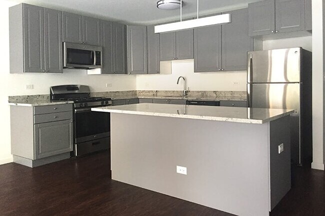 Photo - 5524-5526 S. Everett Avenue