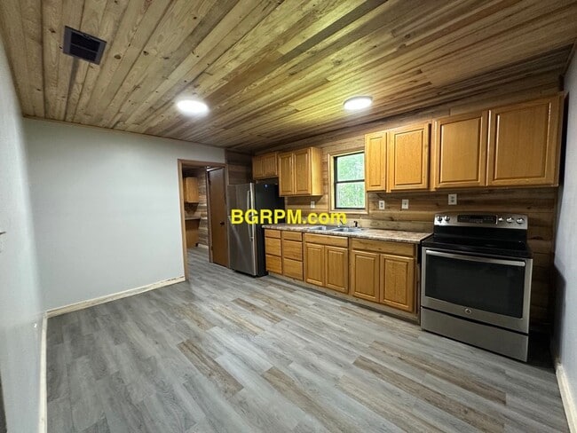 Photo - 3 Bed 2 Bath