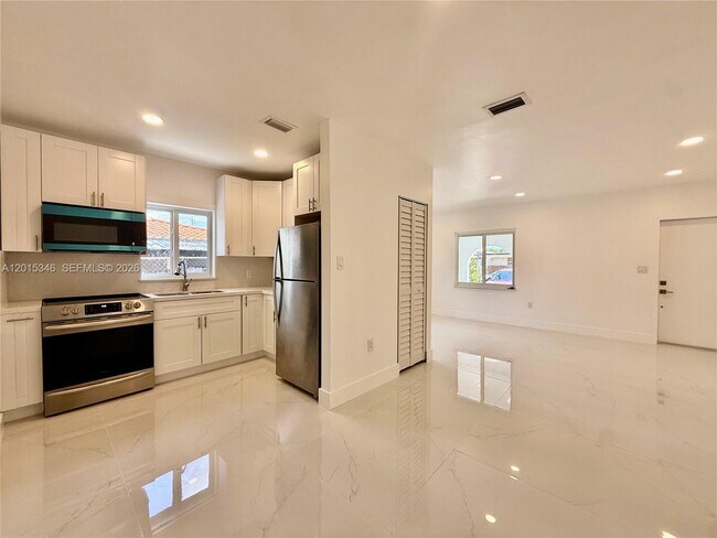 Photo - 228 NW 32nd Ave Unit 230