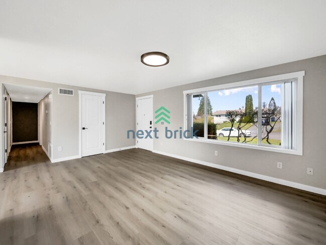 Photo - Beautiful 3 beds, 1 bath Single Family Home is available for Rent in Renton!