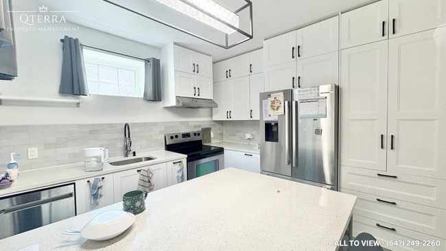 Photo - 2-50 Clarendon Av
