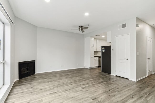 Photo - 7057 Lanewood Ave