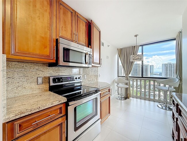 Photo - 1000 W Island Blvd Unit 2208