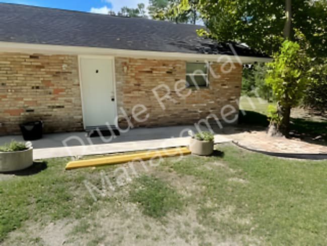 Building Photo - 12461 Wardline Rd Unit 4