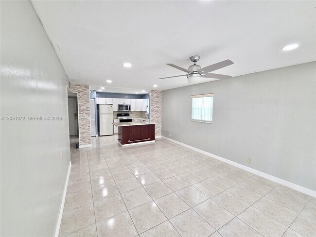 4159 NW 90th Ave Unidad 201